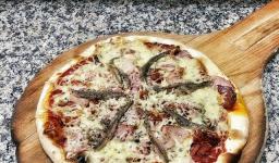 Pizzeria La Tourtière : Découvrez notre pizza napolitaine
